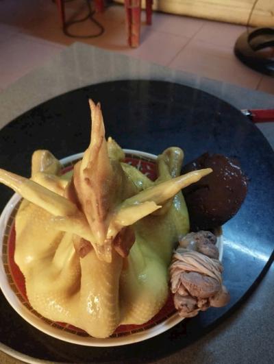 🐔 Đặt gà cúng giao nhanh tận nơi tại Phường Bình Phú: Lựa chọn hoàn hảo cho mâm cúng trọn vẹn