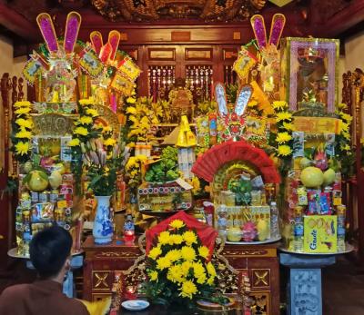 Cúng Ông Hoàng Mười: Nguồn Gốc, Cách Cúng & Ý Nghĩa Tâm Linh Sâu Sắc