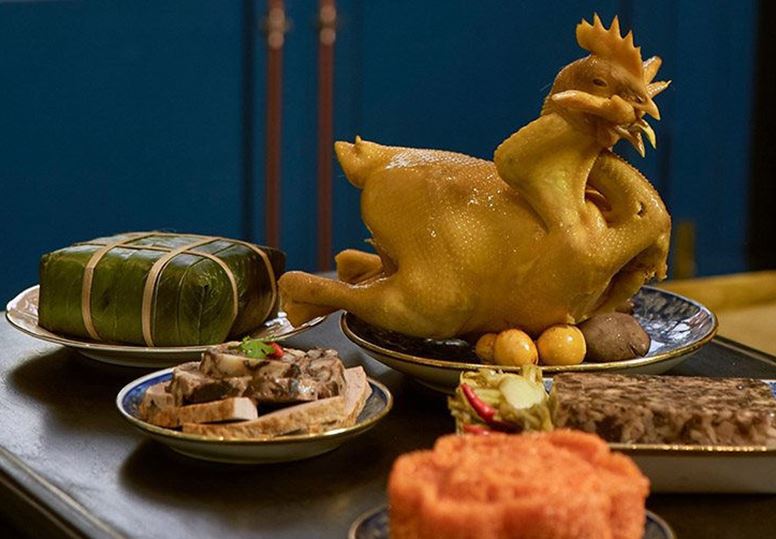 Bạn nên chọn gà trống để thể hiện sự thành kính, nghiêm cẩn với tổ tiên.